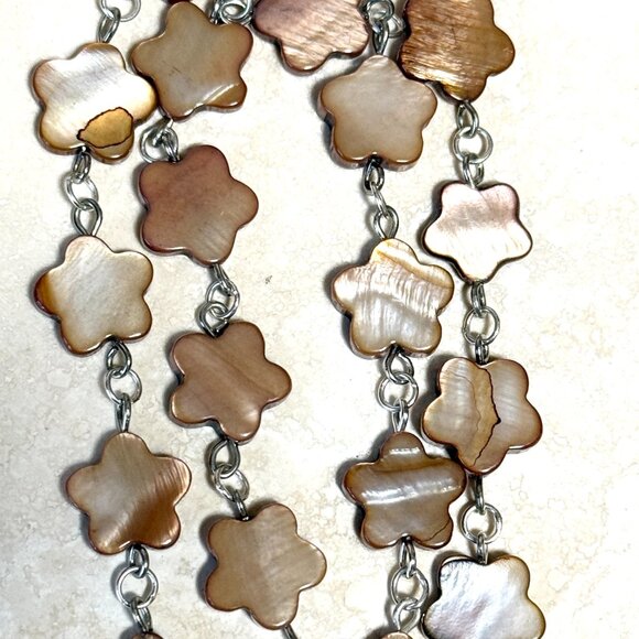 Caramel Mother of Pearl Flower Beaded Short Necklace + Cute Slim Cat Pendant - Picture 8 of 13